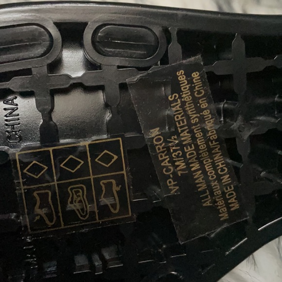 Women VINCE CAMUTO Black CARRON Jelly Slides NWOT - Picture 6 of 9